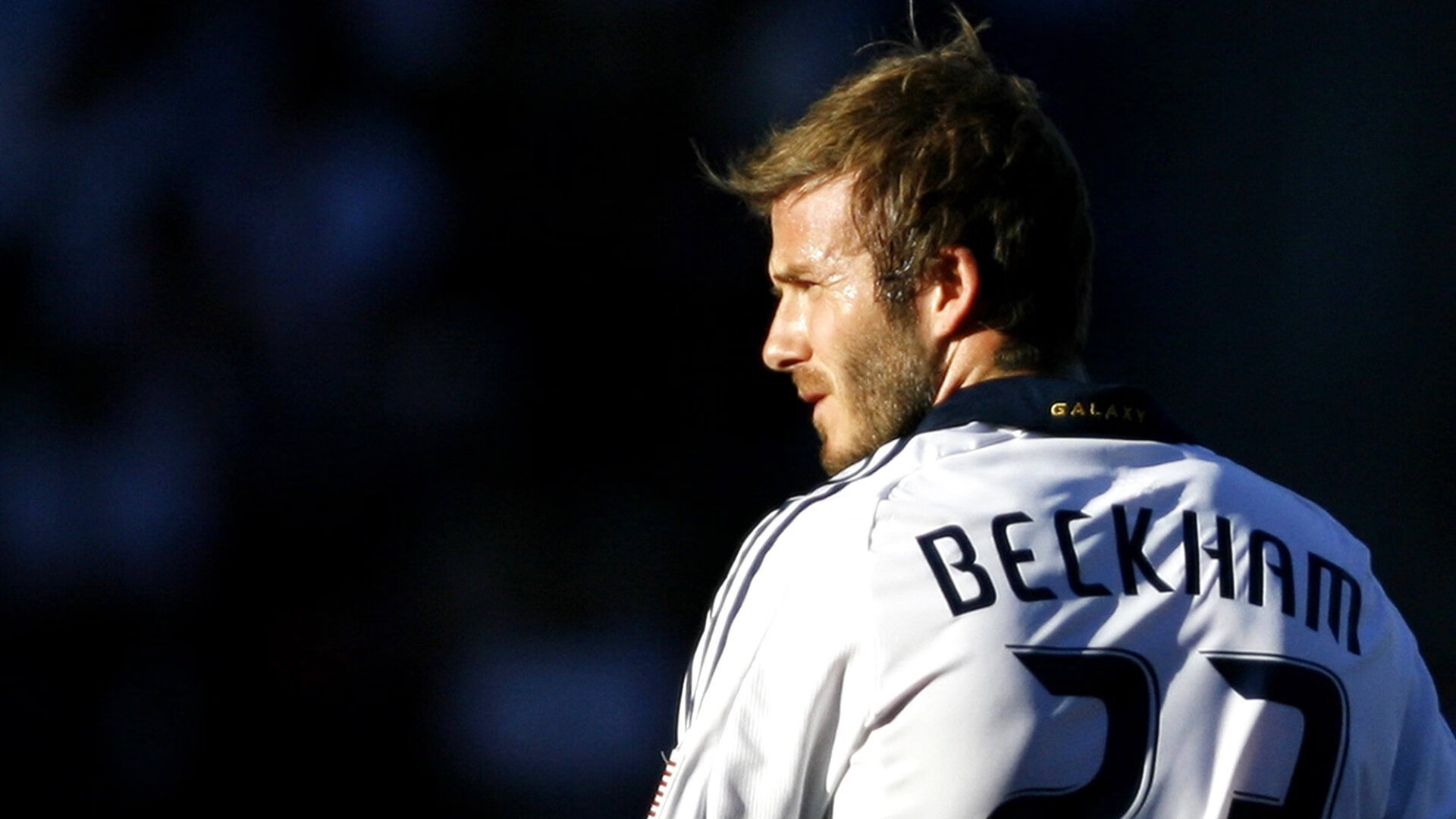 开云官方-5分钟崩盘！申花闪电双响炮打穿C罗防线 中超旧将教巨星防守，申花5分钟双响炮打穿C罗防线，中超旧将教巨星防守